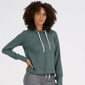Vuori Halo Essential Hoodie - Womens XS - Kelp Heather